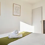 Bright In Hypercenter With Parking * Tourcoing