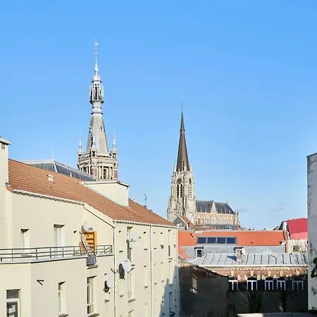 Bright In Hypercenter With Parking Tourcoing