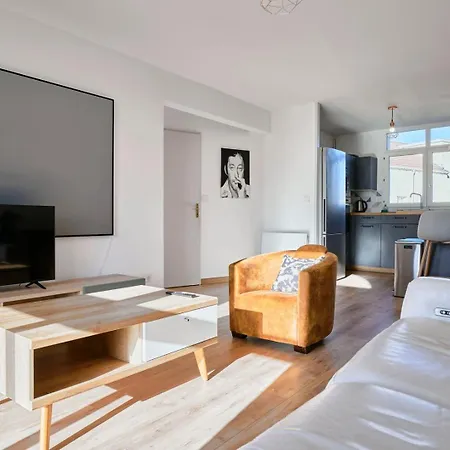 Apartment Bright In Hypercenter With Parking